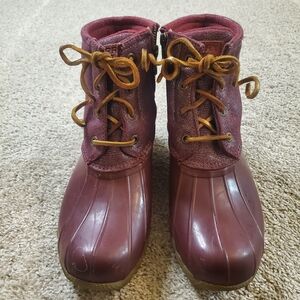 Sperry Maroon and Tan Lace-Up Winter Boots
